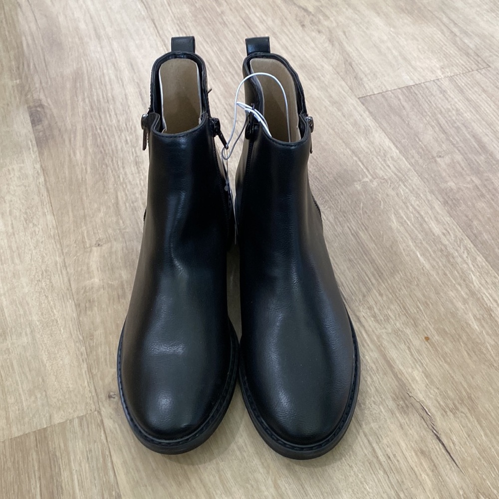 NEW Women’s Universal Thread Brenna Ankle Boots - Picture 2 of 4